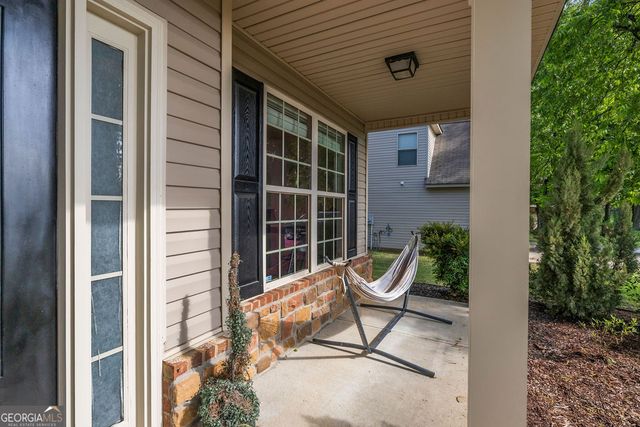 126 Meadows Walk Drive, Byron, GA 31008