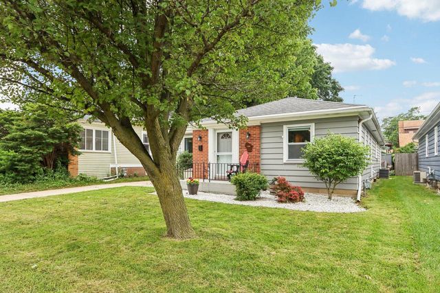 1104 Lathrop AVENUE, Racine, WI 53405