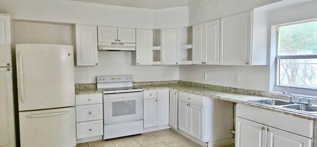 2325 Johnson Street, Hollywood, FL 33020