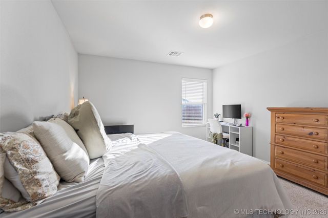 10014 E 110th Place North, Owasso, OK 74055