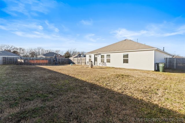 10014 E 110th Place North, Owasso, OK 74055