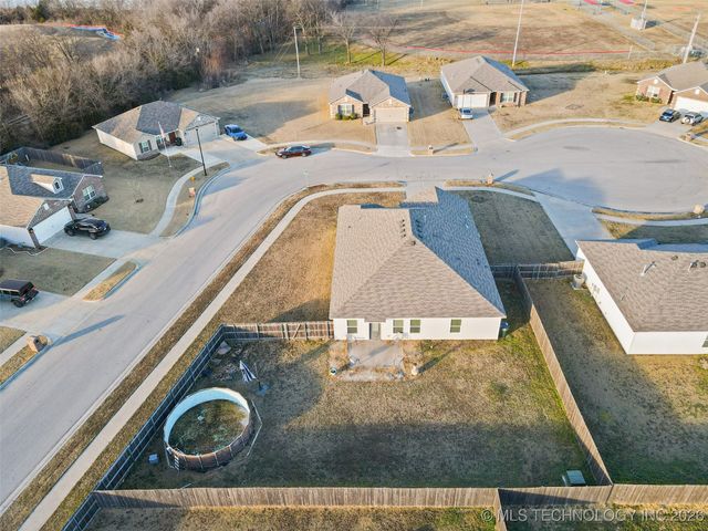 10014 E 110th Place North, Owasso, OK 74055