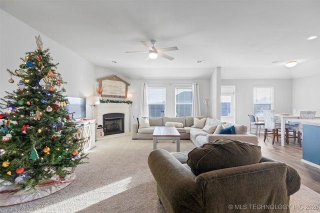 10014 E 110th Place North, Owasso, OK 74055