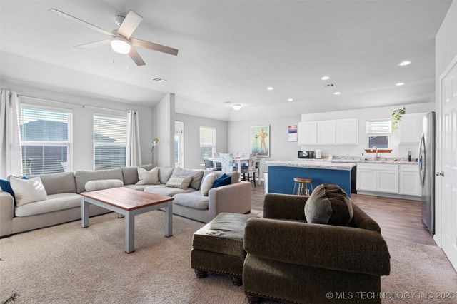 10014 E 110th Place North, Owasso, OK 74055