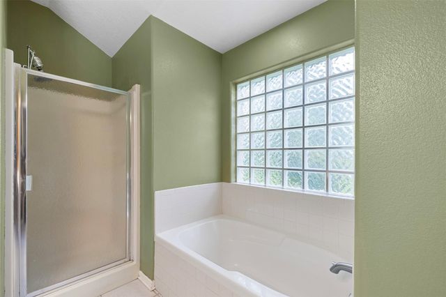 1140 Private Road 8022, Lincoln, TX 78948