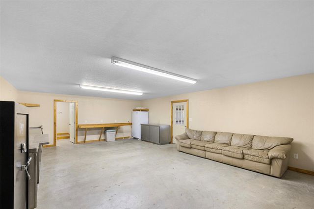 1140 Private Road 8022, Lincoln, TX 78948