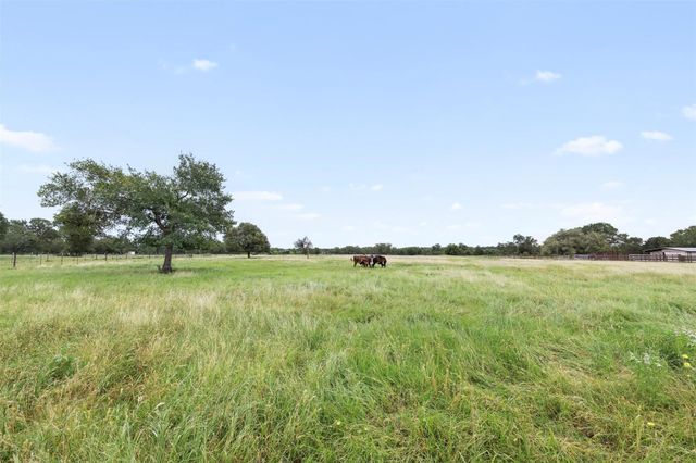 1140 Private Road 8022, Lincoln, TX 78948