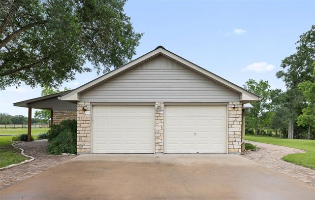 1140 Private Road 8022, Lincoln, TX 78948