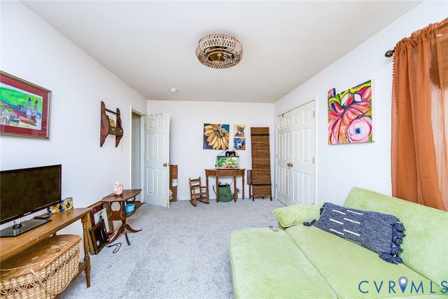 424 N James St, Ashland, VA 23005