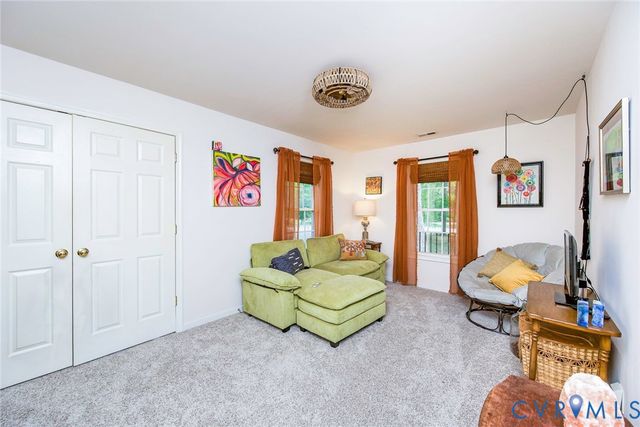 424 N James St, Ashland, VA 23005
