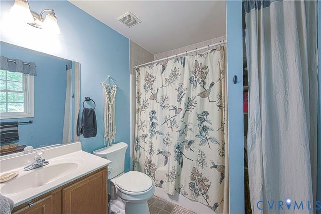 424 N James St, Ashland, VA 23005