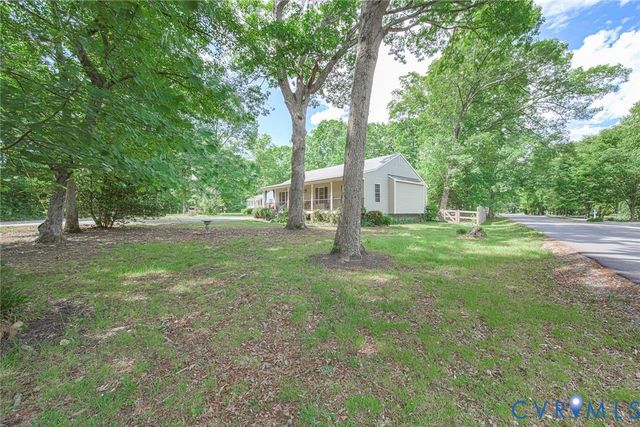 424 N James St, Ashland, VA 23005