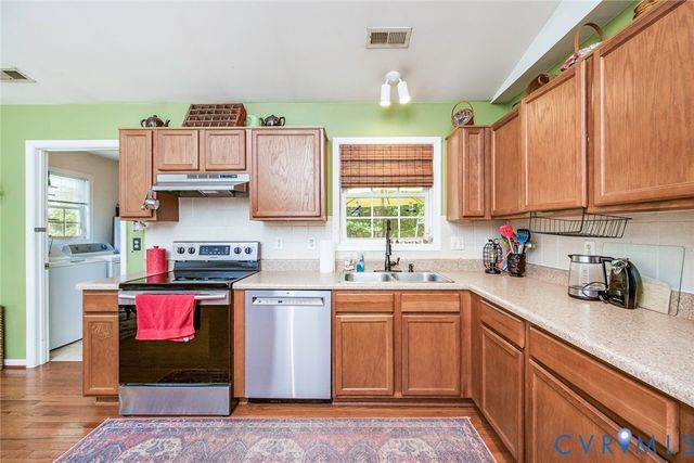 424 N James St, Ashland, VA 23005