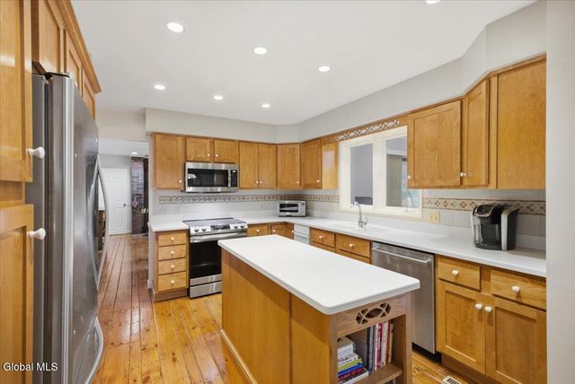 18 Revere Road, Queensbury, NY 12804