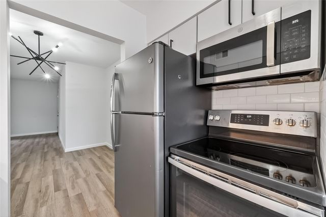 1811 Stoney Brook Drive 91, Houston, TX 77063