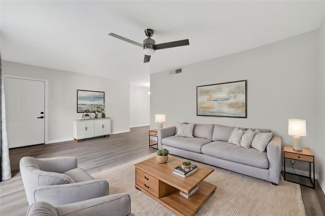 1811 Stoney Brook Drive 91, Houston, TX 77063