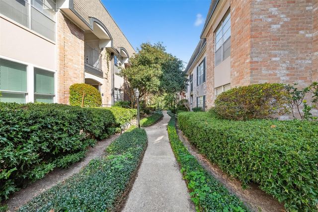 1811 Stoney Brook Drive 91, Houston, TX 77063