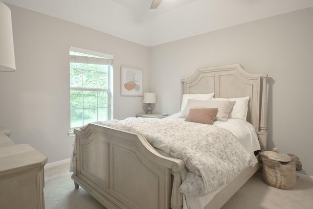 7 E Shale Creek Circle, The Woodlands, TX 77382
