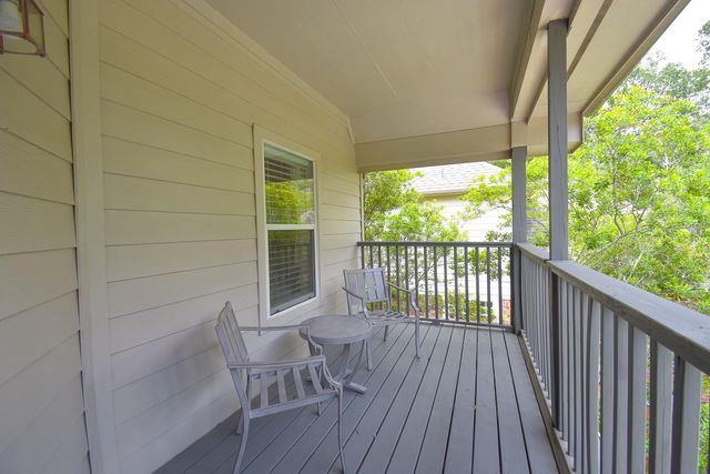 7 E Shale Creek Circle, The Woodlands, TX 77382