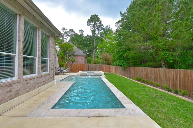 7 E Shale Creek Circle, The Woodlands, TX 77382