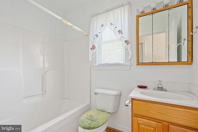4689 FREDERICKS HALL RD, Mineral, VA 23117