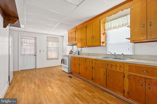 4689 FREDERICKS HALL RD, Mineral, VA 23117