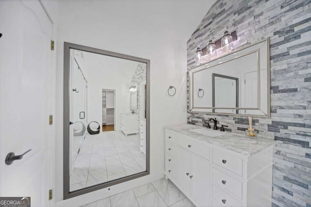 529 Morning Place Way, Suwanee, GA 30024