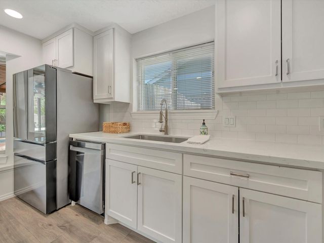 109 Country Lane, League City, TX 77573