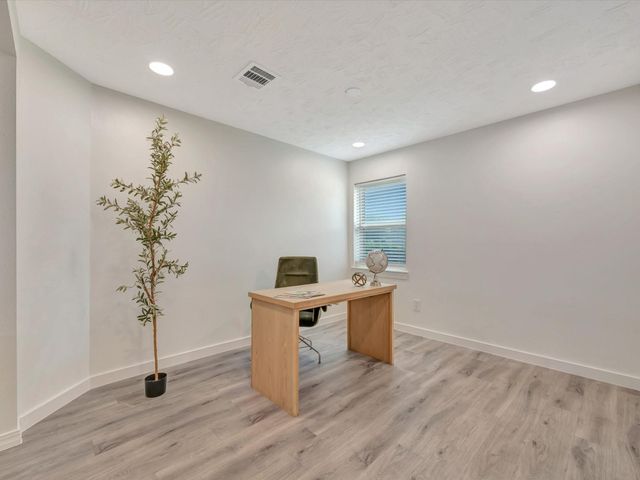 109 Country Lane, League City, TX 77573