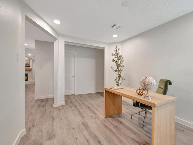 109 Country Lane, League City, TX 77573