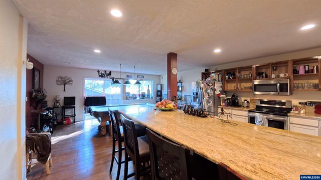 908 Browning Av S, Salem, OR 97302