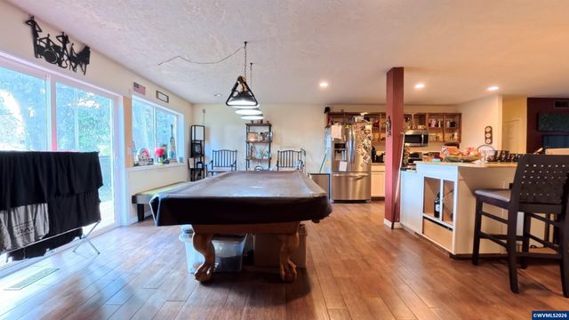 908 Browning Av S, Salem, OR 97302