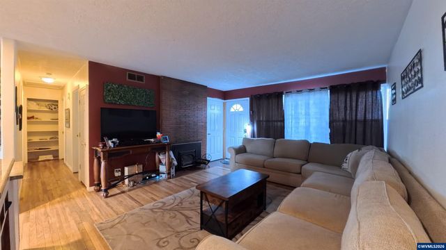 908 Browning Av S, Salem, OR 97302