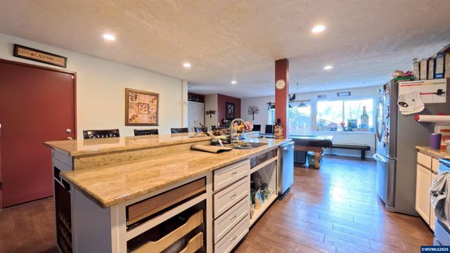 908 Browning Av S, Salem, OR 97302