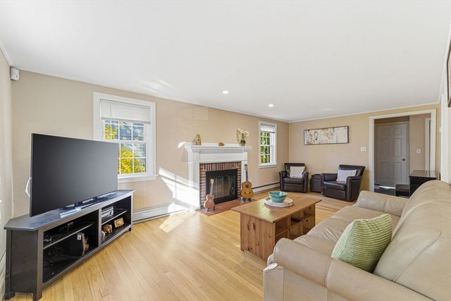 65 Spring St, Lexington, MA 02421