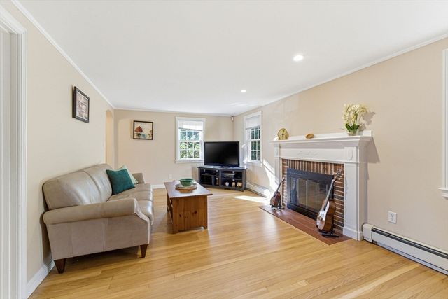 65 Spring St, Lexington, MA 02421