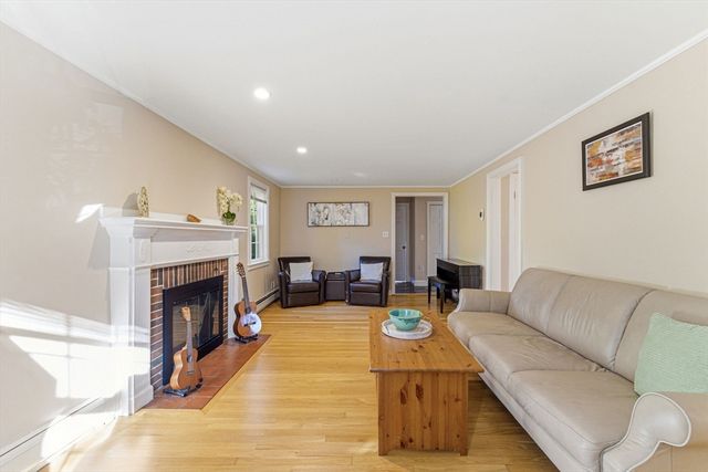 65 Spring St, Lexington, MA 02421