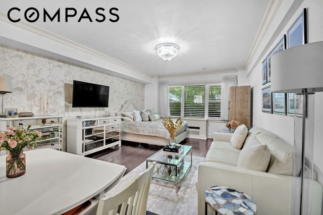 310 E 49th St Apt 1E, New York City, NY 10017