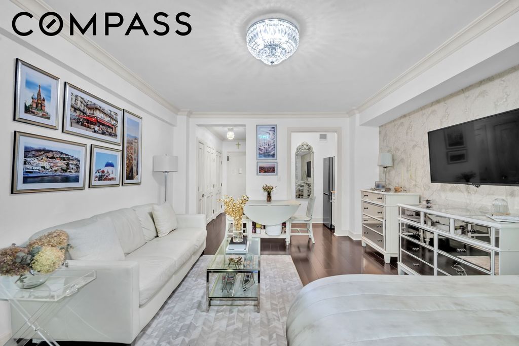 310 E 49th St Apt 1E, New York City, NY 10017