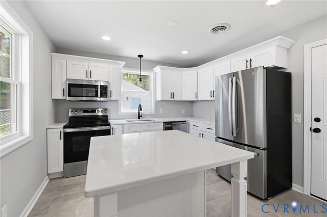 515 S 20th Ave, Hopewell, VA 23860