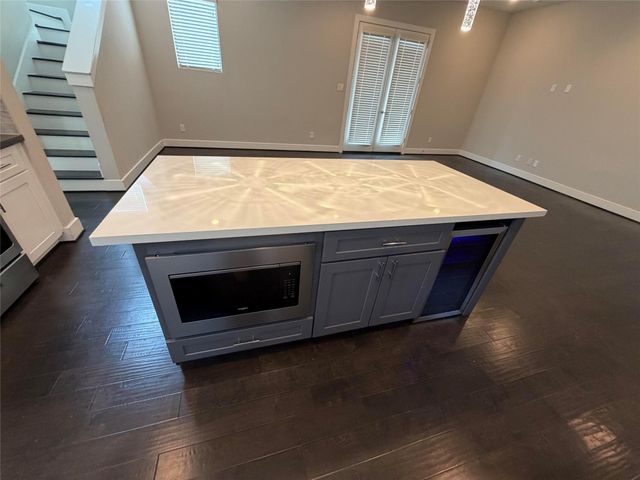 10806 Warwana Road A, Houston, TX 77043