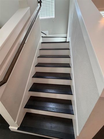 10806 Warwana Road A, Houston, TX 77043