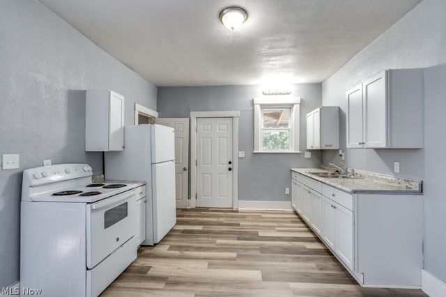 327 Schrock Place SW, Massillon, OH 44647