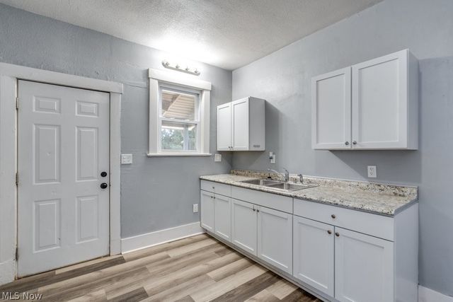327 Schrock Place SW, Massillon, OH 44647
