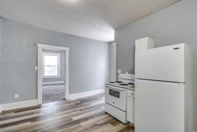 327 Schrock Place SW, Massillon, OH 44647