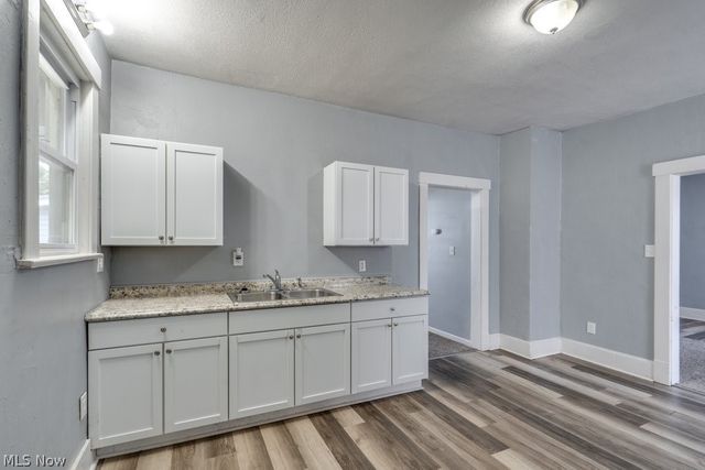 327 Schrock Place SW, Massillon, OH 44647