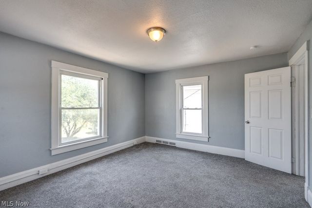 327 Schrock Place SW, Massillon, OH 44647