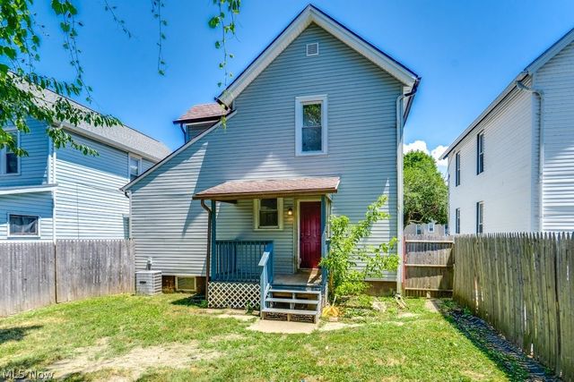 327 Schrock Place SW, Massillon, OH 44647