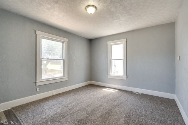 327 Schrock Place SW, Massillon, OH 44647