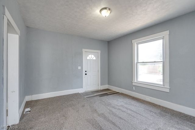 327 Schrock Place SW, Massillon, OH 44647